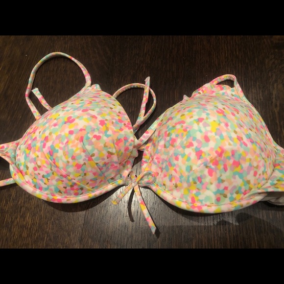 Victoria Secret Bikini Top - Picture 2 of 2